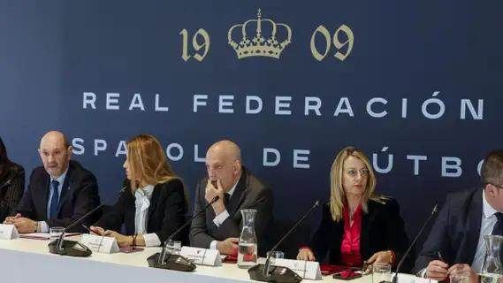 官网赛程表-抗议西甲双标执法，皇马喊得最凶，却成联盟标靶