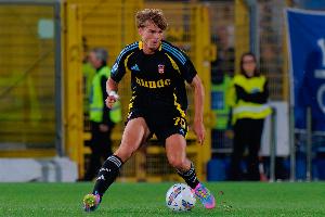 英媒:热刺被阿森纳截胡埃泽后,关注帕斯、阿克利乌舍等多人