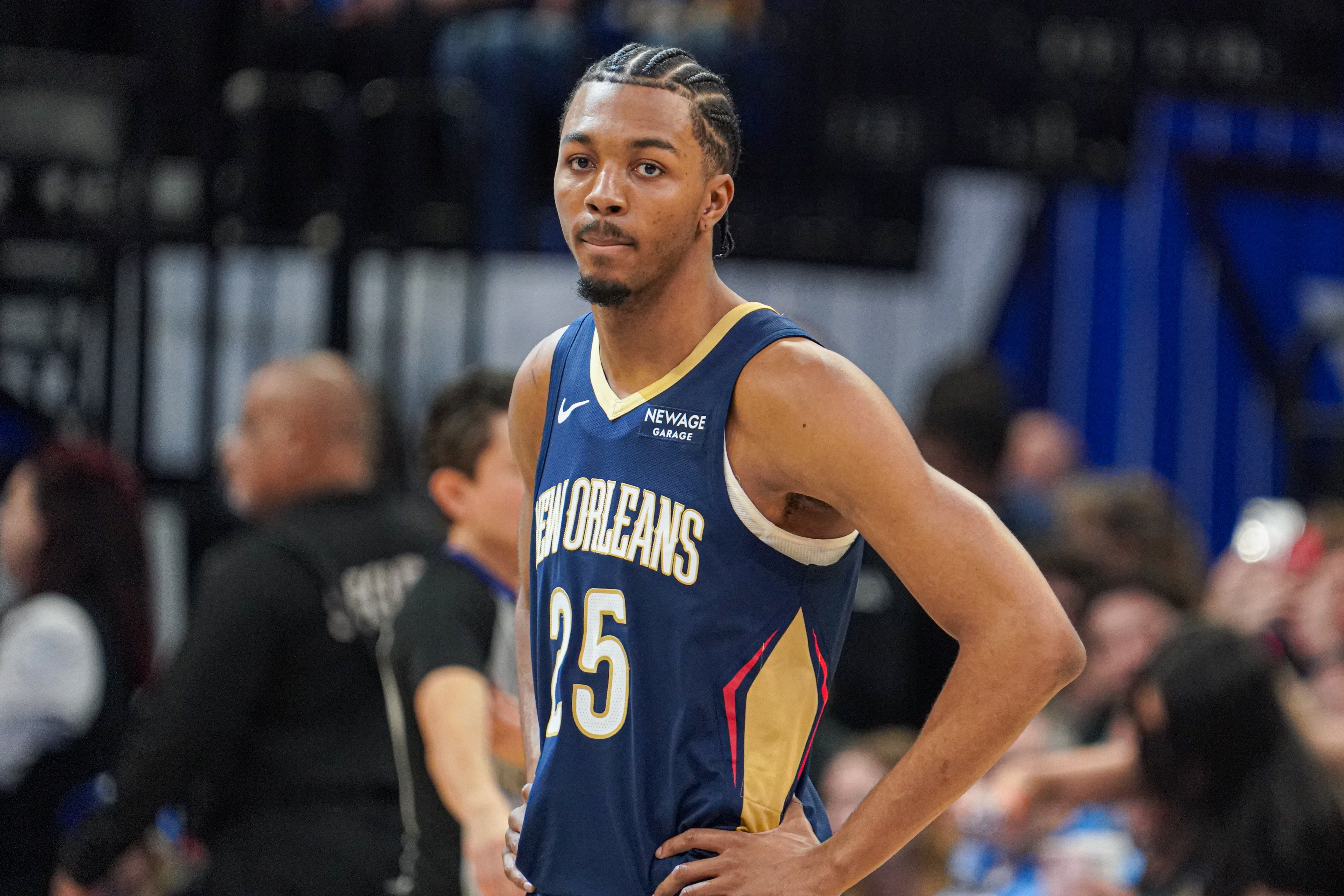 官方渠道-Slater:勇士有意墨菲 球队或需付出几个选秀权 但鹈鹕不想卖